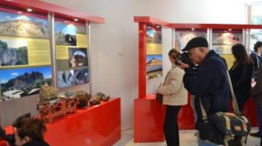 Bergama Amat&ouml;r Fotoğraf Sanatı Derneği Beafsad Kula Jeoparkı'nda