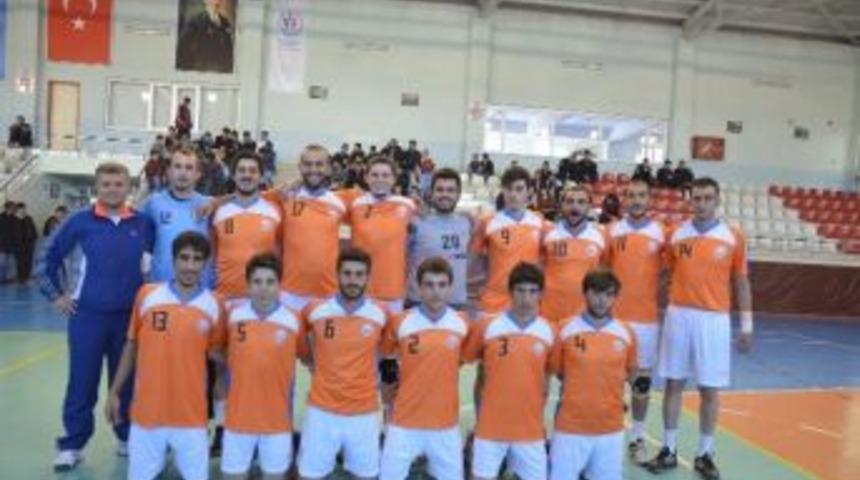 Yakutiye Gen&ccedil;likspor Evinde Kral