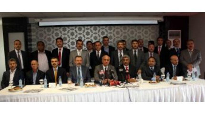 Mersin'de 96 STK, Dershanelerin Kapatılmak Istenmesine Tepki G&ouml;sterdi