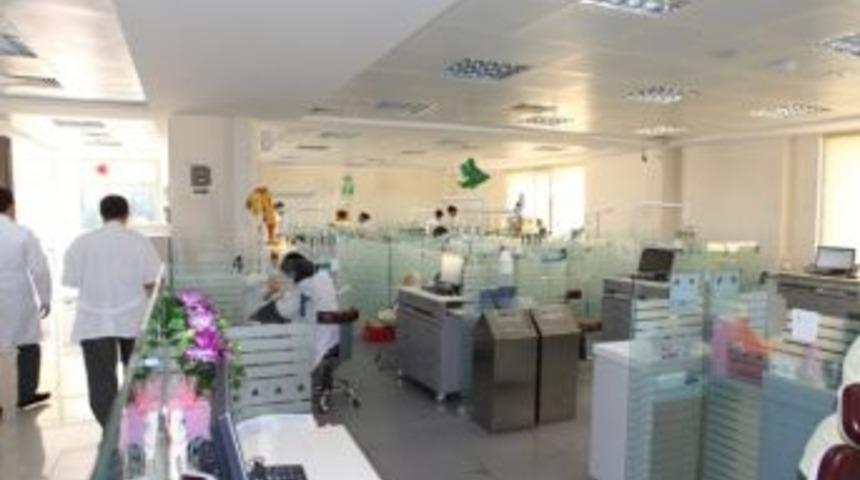 &Ccedil;&uuml; Diş Hekimliği Fak&uuml;ltesi&rsquo;nin Kalite Belgesi Yenilendi