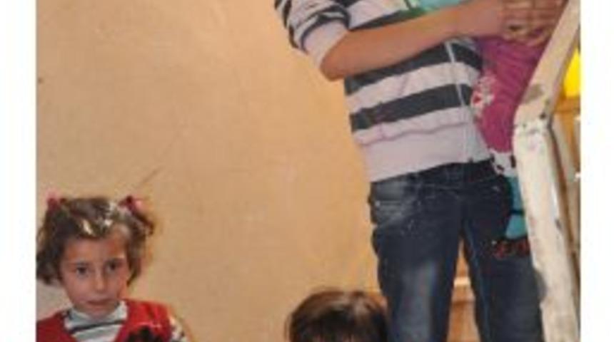 Reyhanlı'da T&uuml;rk Ve Suriyelilere &Ccedil;ocuk Felci Aşısı Yapılıyor