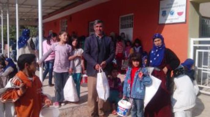 Viranşehir'de Yaklaşık Bin 300 Kişiye Aşure Dağıtıldı