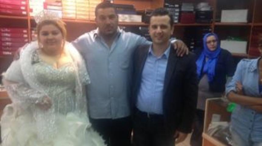 Ak Gen&ccedil;lerden Roman &Ccedil;ifte S&uuml;rpriz