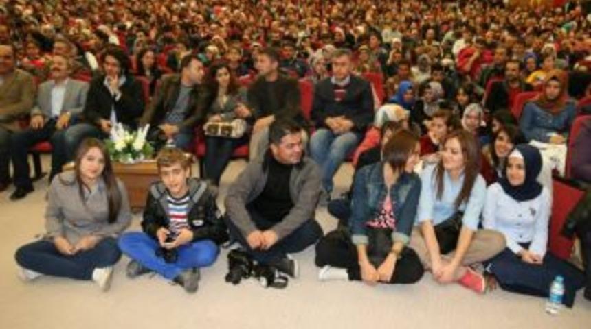 Aksaray Eğitimciler Derneği'nden G&uuml;ld&uuml;ren Program