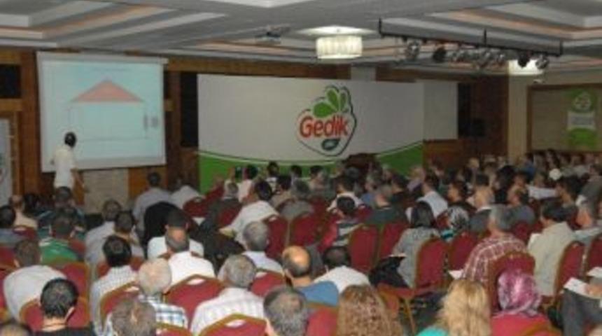 Uşak&rsquo;ın Vergi Rekortmeni &Uuml;reticileriyle Buluştu