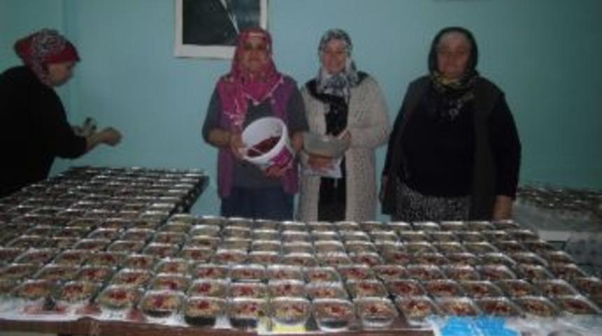 &Ccedil;ayırcık K&ouml;y&uuml;&rsquo;nde Aşure G&uuml;n&uuml; Etkinliği D&uuml;zenlendi