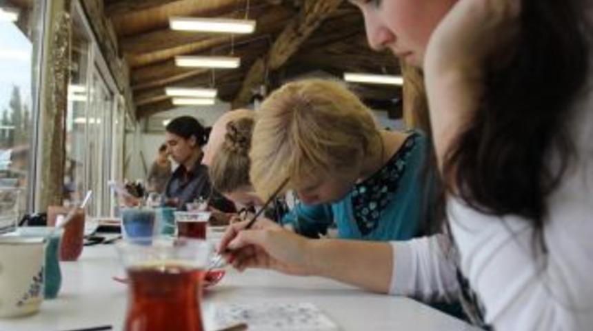 Avrupalı Gen&ccedil;ler, &Ouml;nce Yaparak &Ouml;ğrendi, Sonra &Uuml;lkelerine G&ouml;t&uuml;rd&uuml;