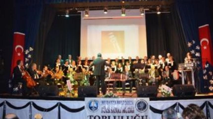 Belediye Korosu Yıldırım Gürses’i Andı