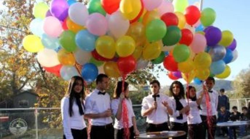 Bartın'da Uçan Balon Şenliği Yapıldı