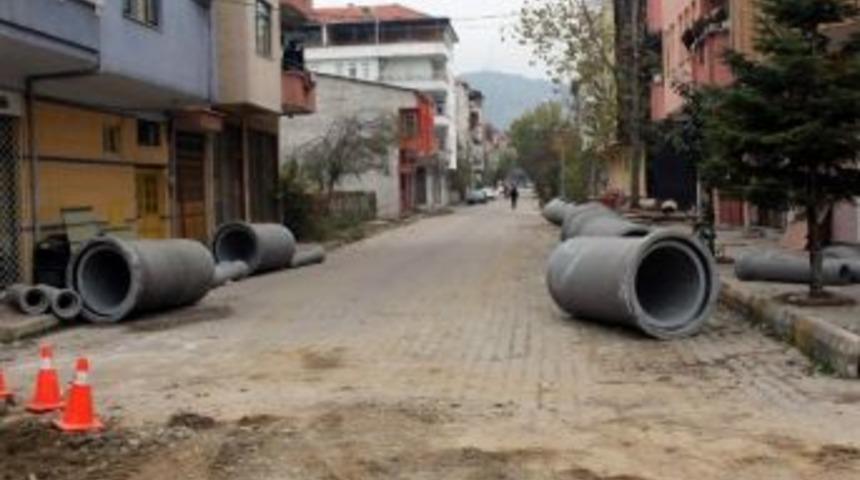 Kozcağız'da Altyapı &Ccedil;alışmaları Devam Ediyor