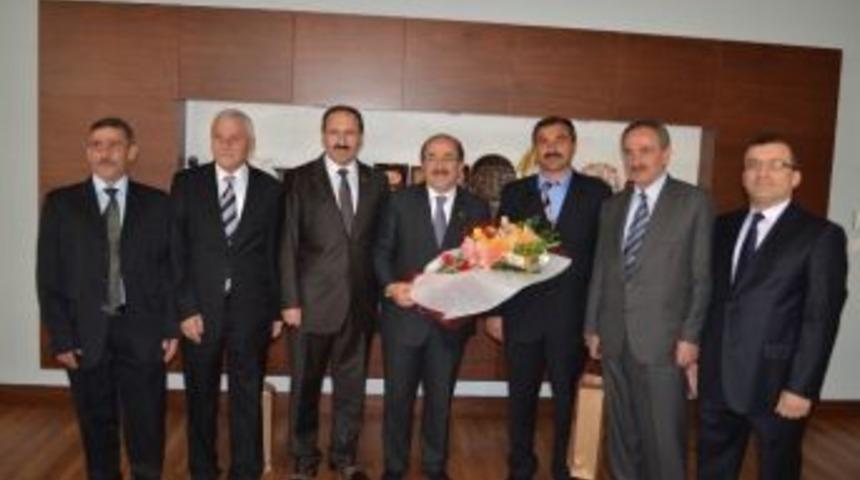 Başkan G&uuml;mr&uuml;k&ccedil;&uuml;oğlu&rsquo;na Teşekk&uuml;r Ziyaretleri