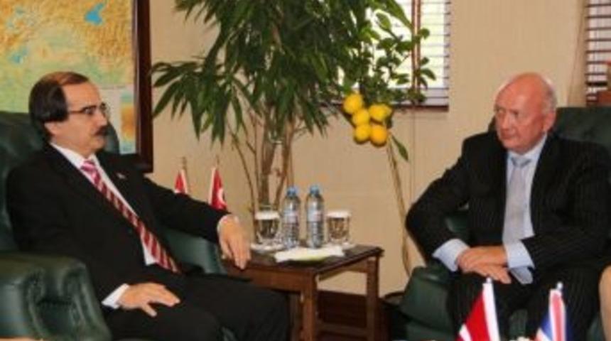 İngiltere B&uuml;y&uuml;kel&ccedil;isi Reddaway Vali Coş&rsquo;u Ziyaret Etti