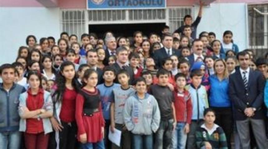 Kızıltepe'de Aydınlarla Buluşma Etkinliği S&uuml;r&uuml;yor