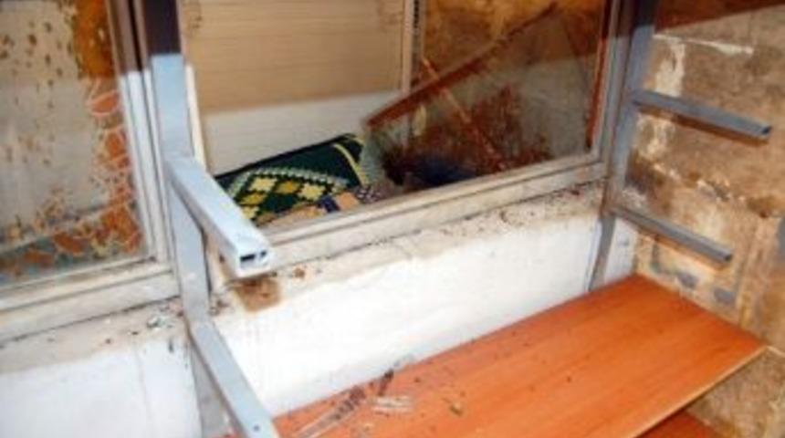 Hırsızlar Camiye Girdi