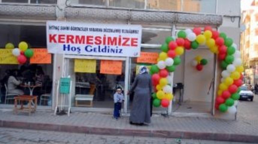 Fakir &Ouml;ğrenciler Yararına Kermes