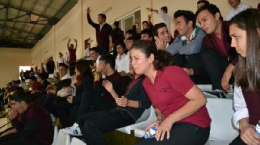 Anamur'da Okullar Arası Voleybol M&uuml;sabakaları Sona Erdi