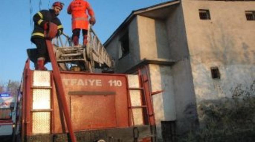 Van&rsquo;da Ev Yangını