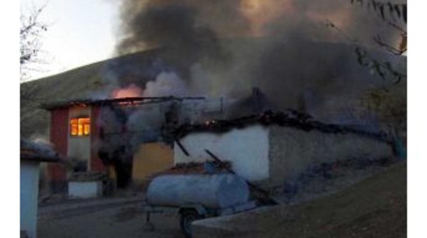 Kırıkkale'de Ev Yangını