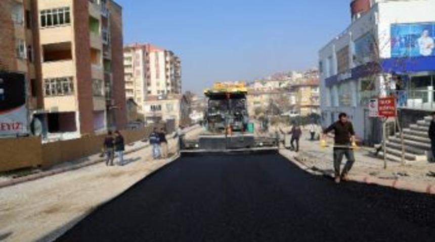 Yenidoğan'da 5 Caddeye Asfalt Atıldı