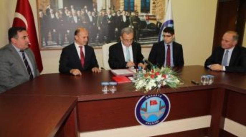 Sakarya&rsquo;da Bir İmam Hatip Ortaokulunun Daha Protokol&uuml; İmzalandı