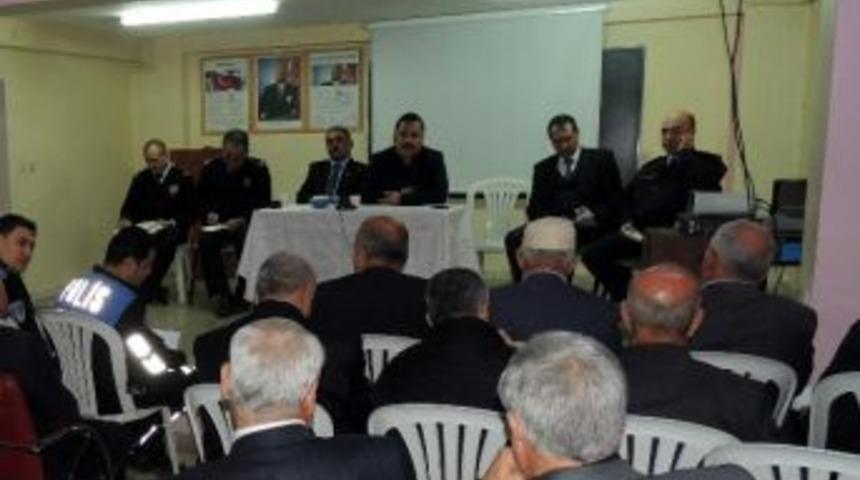 Huzur Toplantısına Bayanların İlgisi