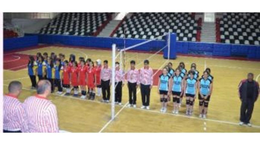 Okul Sporları A&ccedil;ılış T&ouml;reni Yapıldı