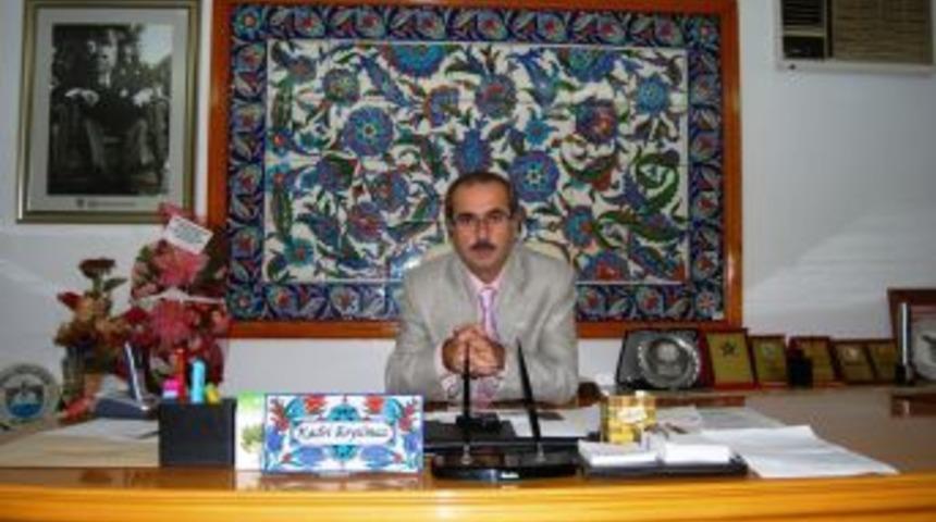 Başkan Eryılmaz, Dershanelerin Kapatılmasına Tepki G&ouml;sterdi