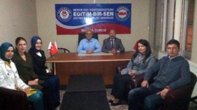Atanamayan Öğretmen Adaylarından Eğitim Bir-sen’ E Ziyaret