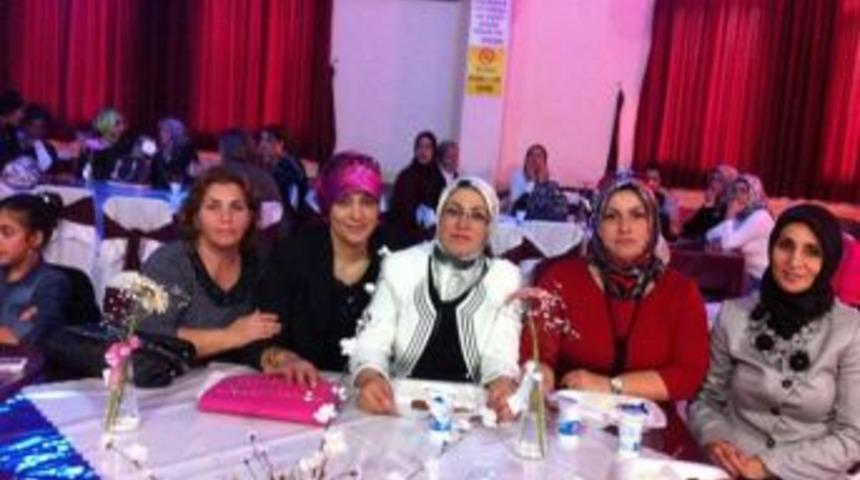 T&uuml;m aday adayları bir b&uuml;t&uuml;n olduk