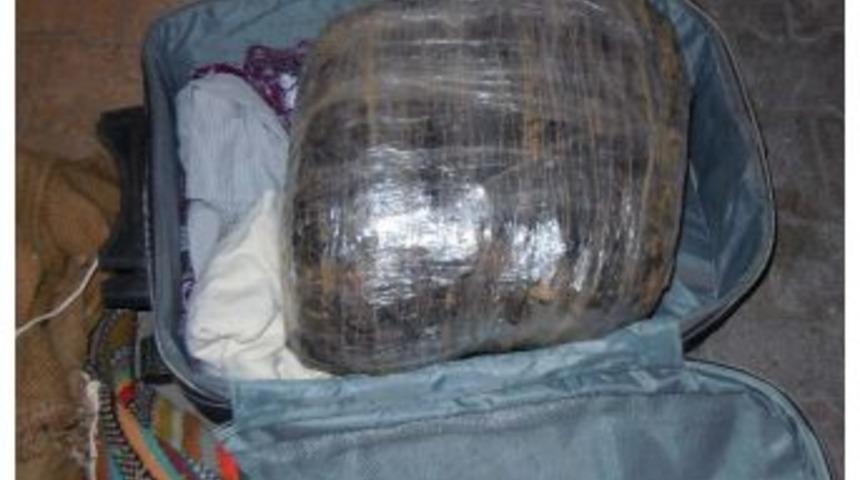 Ares Nakliye Aracındaki 80 Kilo Uyuşturucuyu Buldu