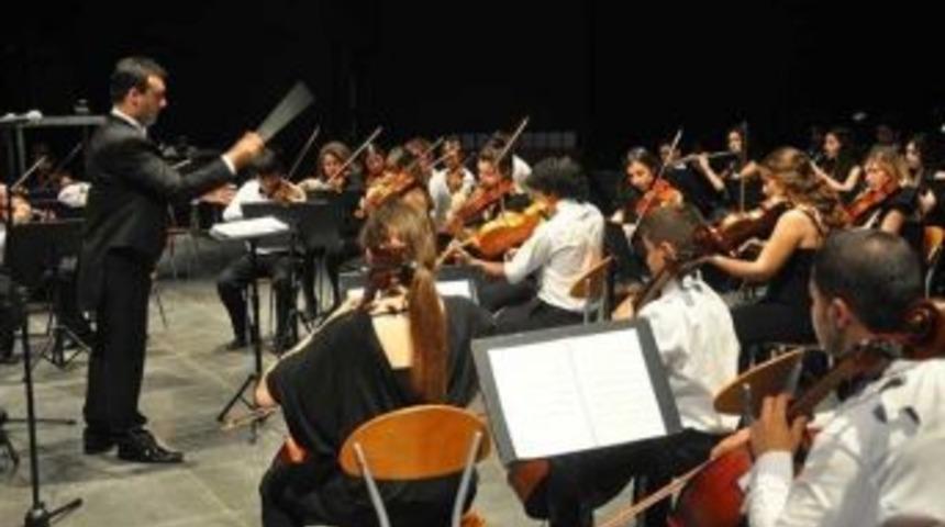 &Ccedil;ağdaş Sanat Filarmoni Orkestrası Urla'yı Mest Edecek
