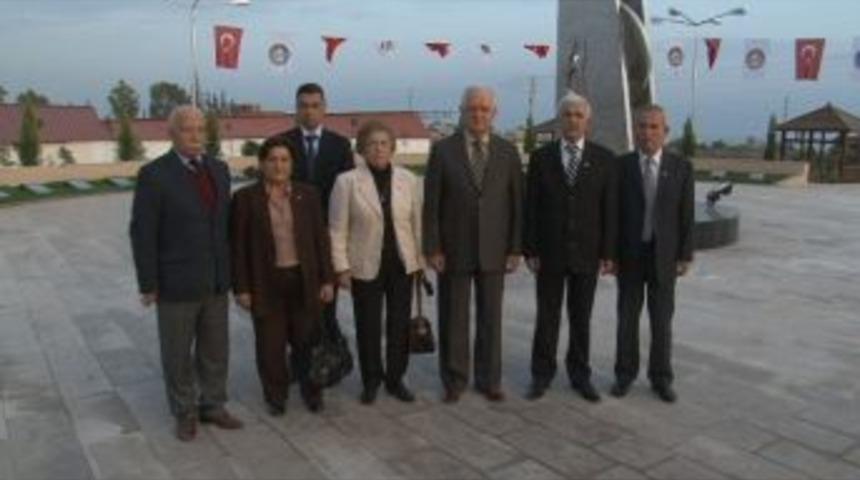 T&uuml;ed &Uuml;yelerinden Şehitler Parkı&rsquo;na Ziyaret