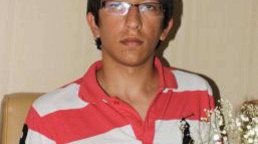 LYS Şampiyonu: Bu Sistemde Dershaneler Öğrencilerin En Büyük Yardımcısı