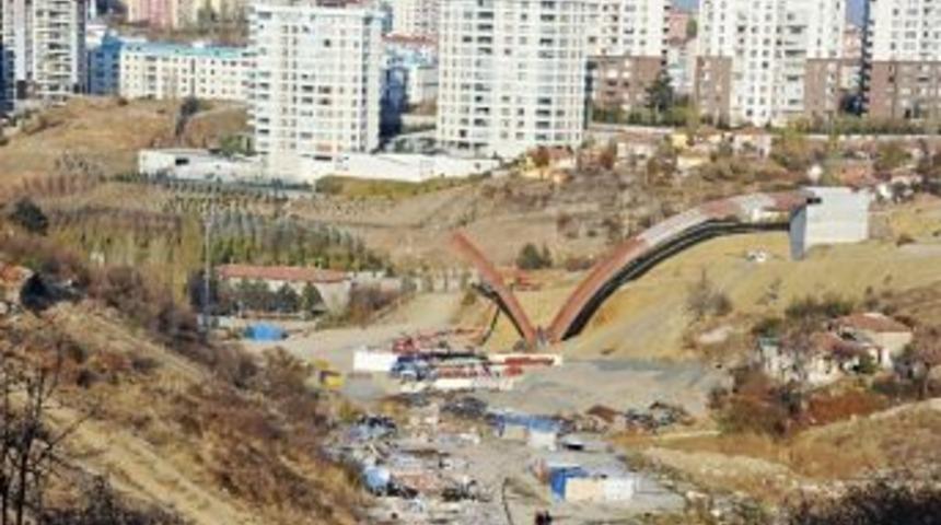 &Ccedil;ankaya İle Dikmen &Ccedil;elik K&ouml;pr&uuml;yle Birleşiyor