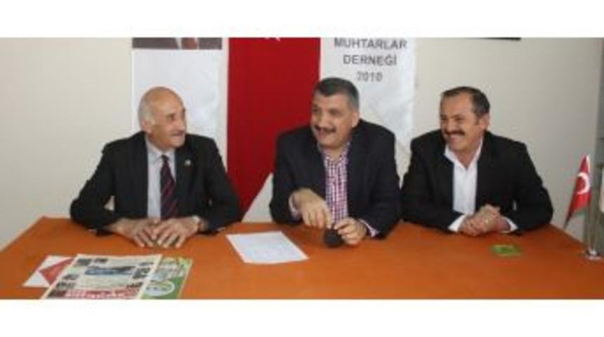 Selahattin G&uuml;rkan, Kayısı Kenti Muhtarlar Derneğini Ziyaret Etti