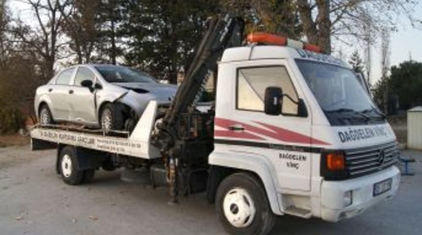 Polisten Ka&ccedil;an Kalpazanlar Kaza Yapıca Yakayı Ele Verdi