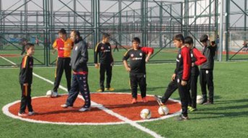 Galatasaray, Harikalar Diyarını Se&ccedil;ti