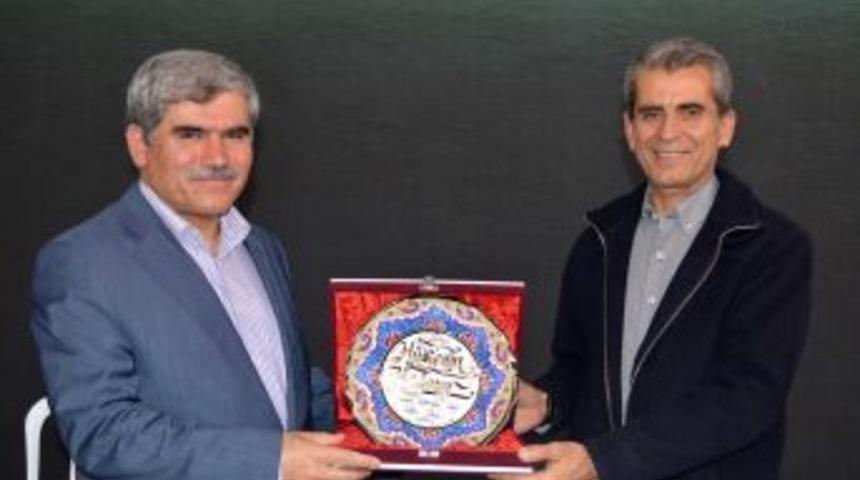 'Muharrem Ayı Ve Ehli Beyt, B&uuml;t&uuml;n M&uuml;sl&uuml;manların Değeri'