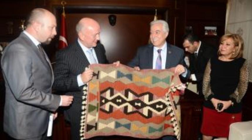 İngiltere B&uuml;y&uuml;kel&ccedil;isi Reddaway Aldırmaz'ı Ziyaret Etti