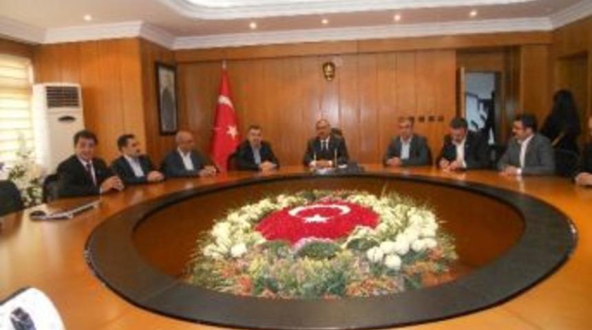 Memur-sen Genel Başkanı G&uuml;ndoğdu Elazığ Valisi Ko&ccedil;ak'ı Ziyaret Etti