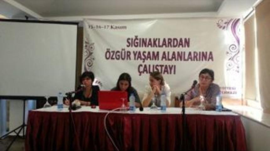 Kadınlar Dertlerine &Ccedil;&ouml;z&uuml;m Aradı