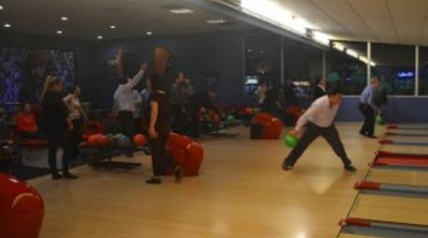 Sigortacılar &ldquo;bowling&rdquo; İle Stres Attı