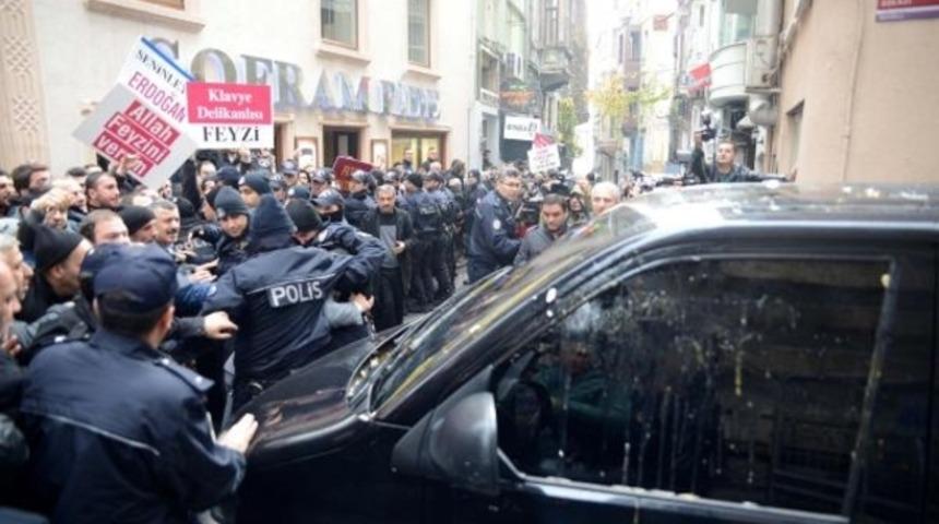 Partililerden, Feyzi İşbaşaran’a yumurtalı protesto