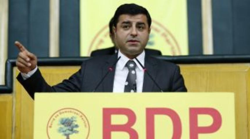 Demirtaş: Cemil &Ccedil;i&ccedil;ek Fatiha Okusun, Bu Cenazeyi Teneşirden Kaldıralım