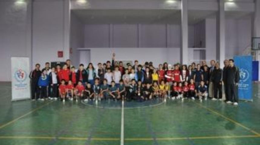 Masa Tenisine 160 Sporcu Katıldı