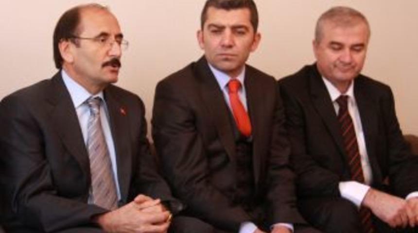 Dershaneciler, T&uuml;rk Eğitim-Sen&rsquo;in Desteğini Aldı