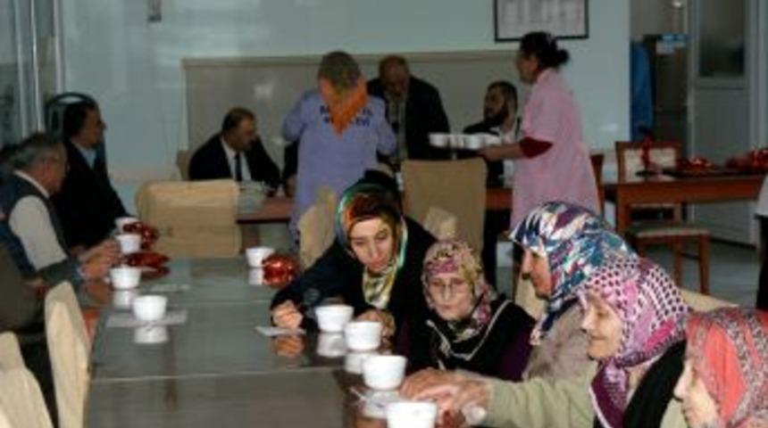 Bafra İl&ccedil;e M&uuml;ft&uuml;l&uuml;ğ&uuml; Huzurevinde Program D&uuml;zenledi