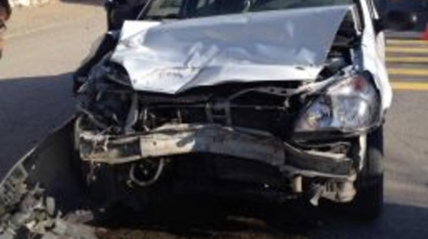 Kargı&rsquo;da Trafik Kazası: 2 Yaralı