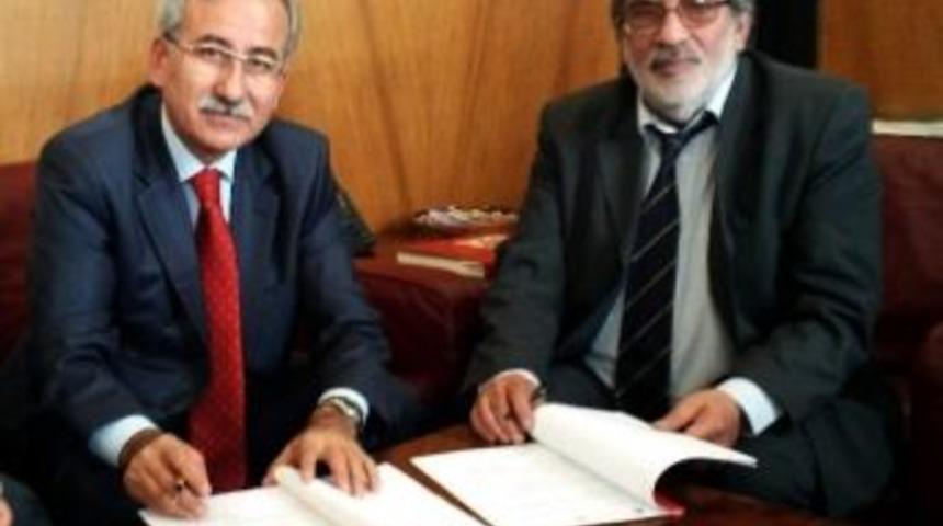 B&uuml; Ve Napoli 2. Federico &Uuml;niversitesi İşbirliği Anlaşması İmzalandı