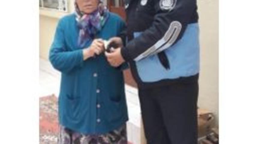 Zabıta Memuru Bulduğu C&uuml;zdanı Sahibine Teslim Etti